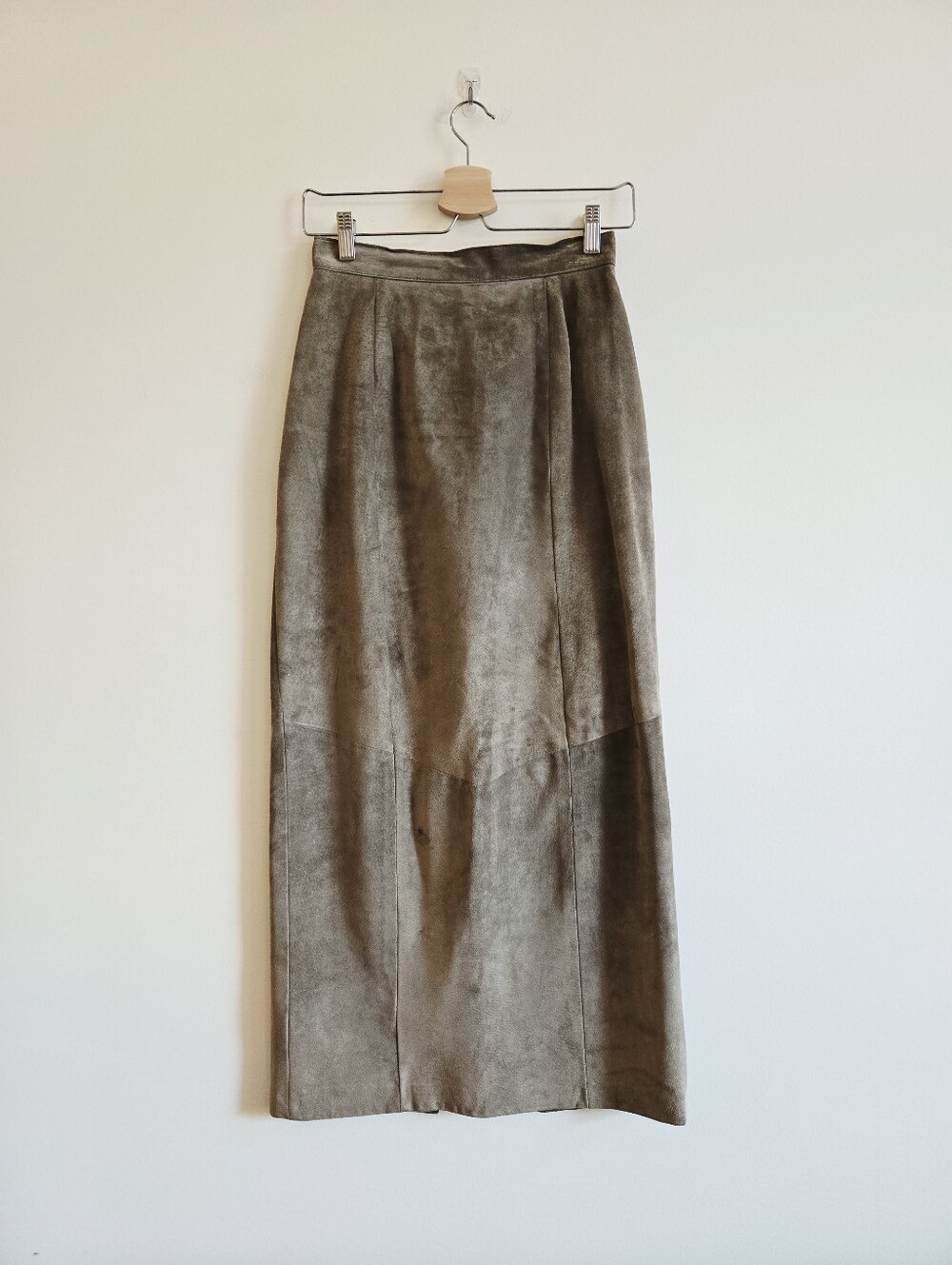 DANIER I VTG US 6 (M) Suede Maxi Skirt I olive green